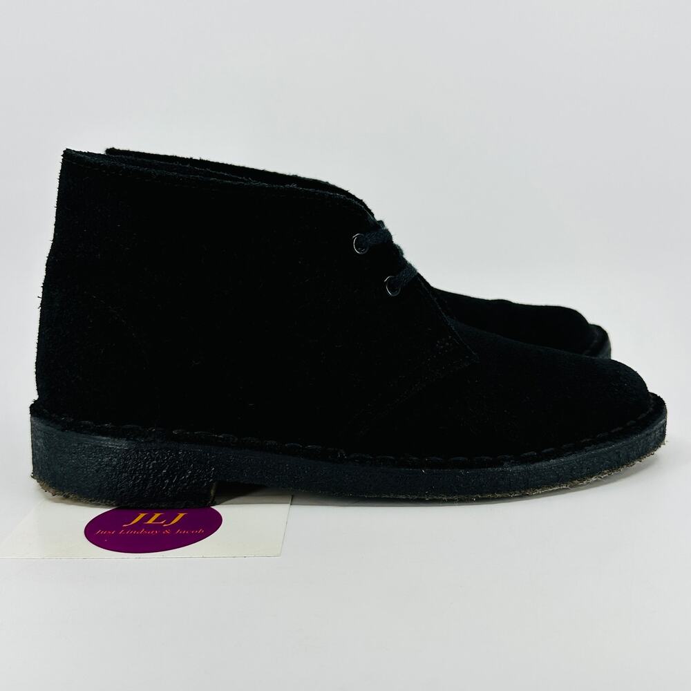 Clarks Women's Desert Boot Black Suede Crepe Sole Lace Up Ankle Boots Size 6